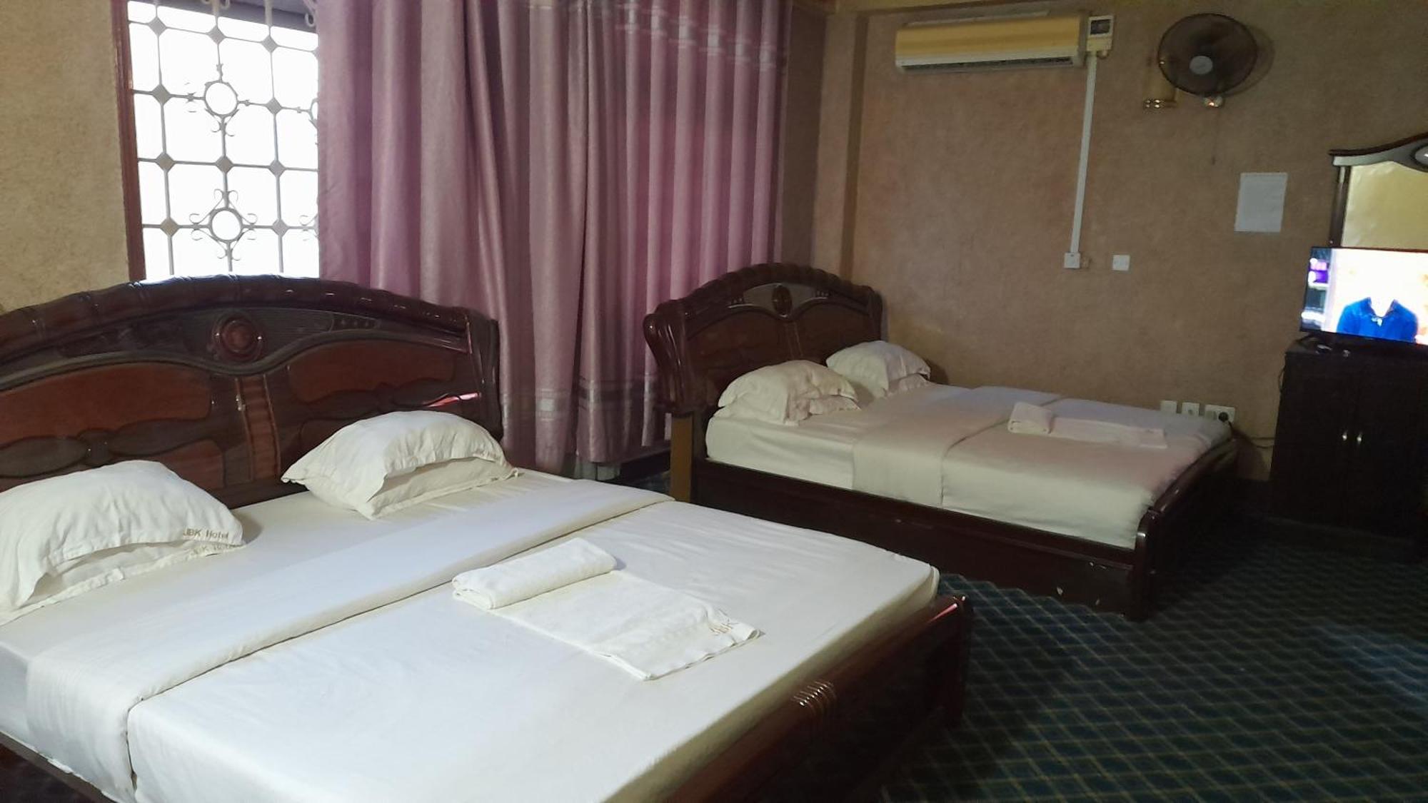 New Jbk Hotel Kampala Exterior photo